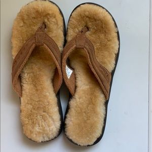 Like new  size 9 LL bean sandals